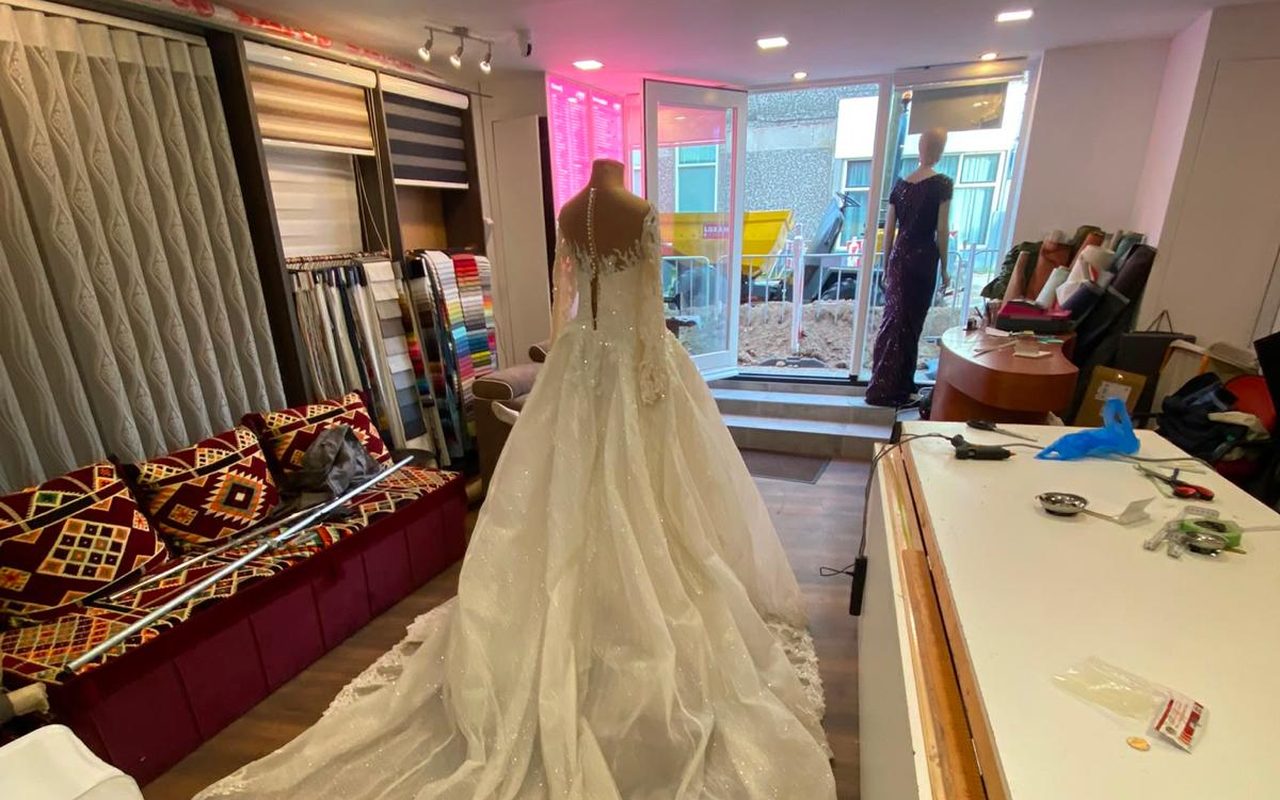 Trouwjurk in het atelier